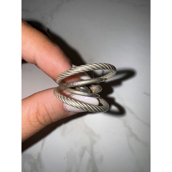 Elegant Silver Hoop Earrings with Textured Center - Excellent Condition - Picture 1 of 3